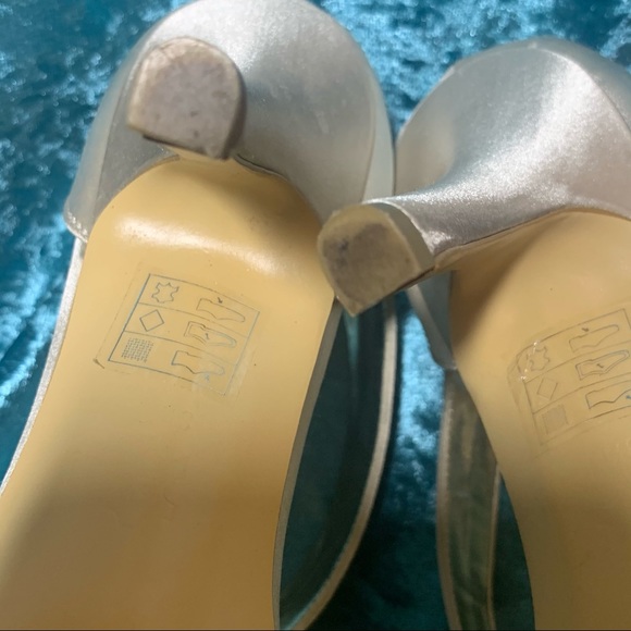 Lulu Townsend Heels, Champagne, 8.5 - Picture 8 of 11
